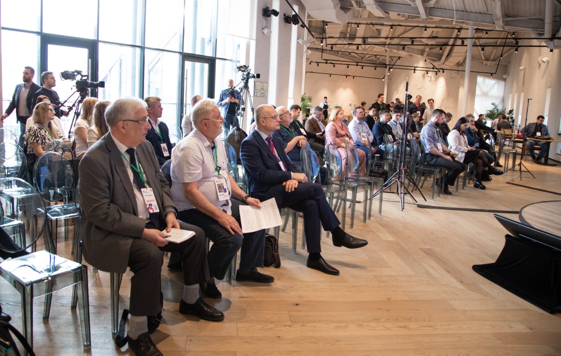 Конференция Импортонезависимость 2023 — участники сессии Конференция Импортонезависимость 2023 — участники сессии